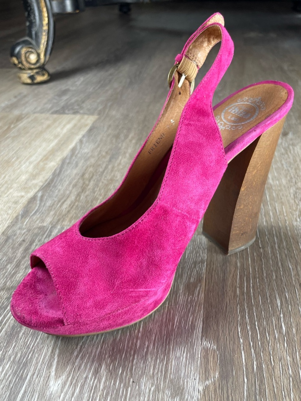 Jeffrey Campbell "Friend" Fuchsia Suede Wooden Platform Heels size 7.5